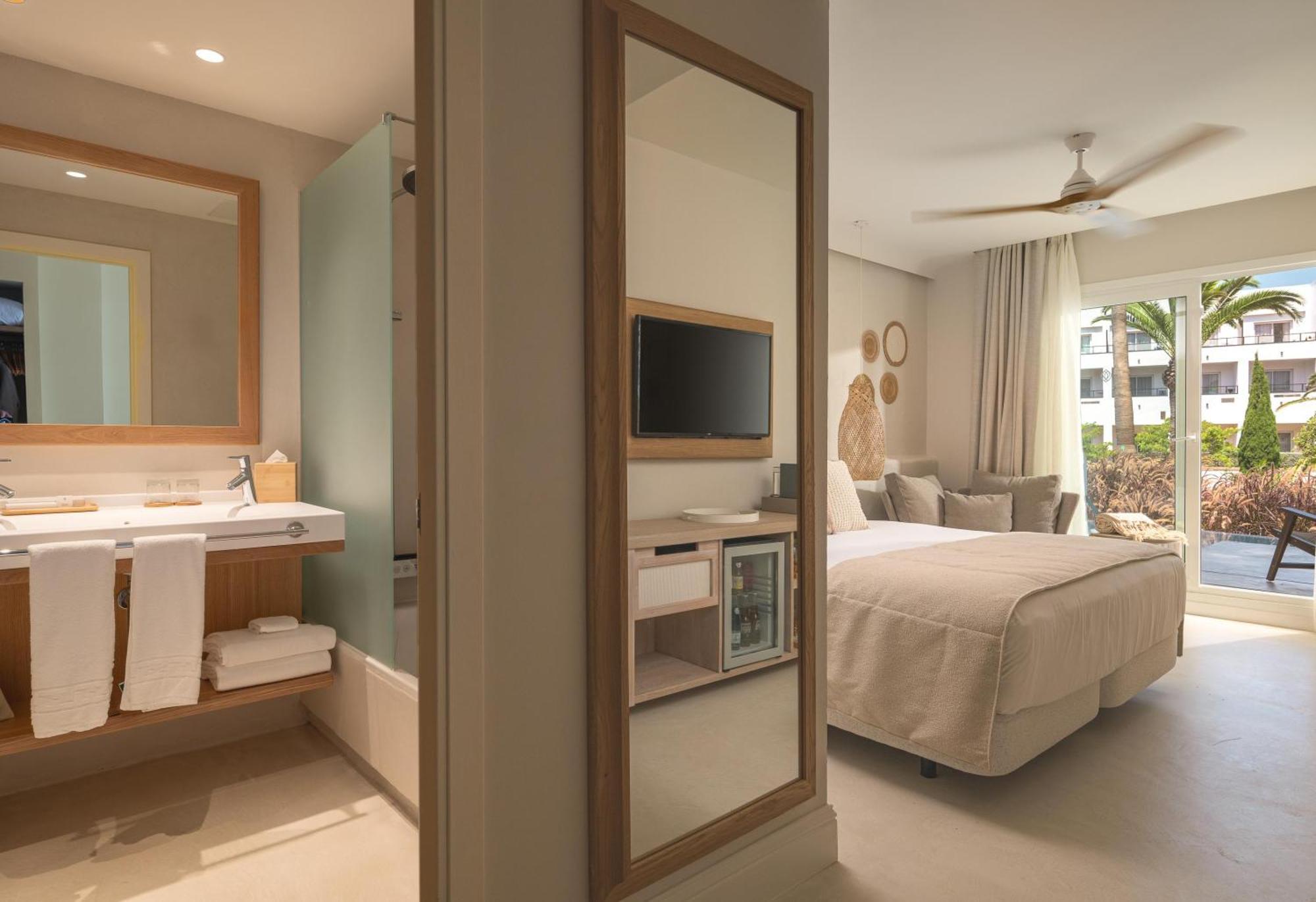 Daia Slow Beach Hotel Conil - Adults Only Recommended Conil De La Frontera Esterno foto
